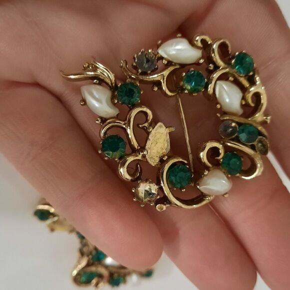 Vintage Rhapsody brooch and earring set - Picture 8 of 12